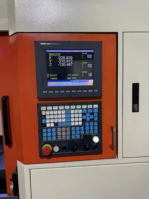 轉讓 新到倉庫聯邦650精雕機，帶12把斗笠刀庫，新代21MA系統